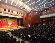 市政府副市長(zhǎng)杜中強(qiáng)發(fā)表重要講話。市公安局在駐的黨委成員，武警、消防支隊(duì)主要領(lǐng)導(dǎo)及部分官兵，各縣公安局除值班之外的班子成員和股、所、隊(duì)、室負(fù)責(zé)同志，市區(qū)各派出所除值班之外的班子成員和中隊(duì)長(zhǎng)、指導(dǎo)員以上民警，市局機(jī)關(guān)四部九支隊(duì)科級(jí)以上民警參加會(huì)議。
