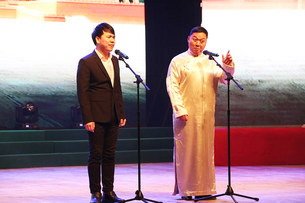 相聲《喜劇之王》 表演：王凱、劉蓓蕾