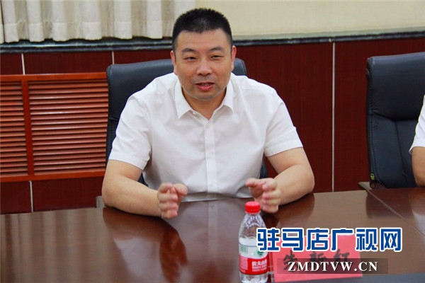 駐馬店市企業(yè)擁軍優(yōu)屬協會會長、青商會會長、鵬宇集團創(chuàng)始人總裁朱新紅率隊開展八一建軍節(jié)慰問活動