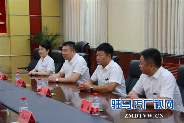 駐馬店市企業(yè)擁軍優(yōu)屬協會會長、青商會會長、鵬宇集團創(chuàng)始人總裁朱新紅率隊開展八一建軍節(jié)慰問活動