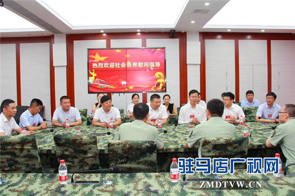 駐馬店市企業(yè)擁軍優(yōu)屬協會會長、青商會會長、鵬宇集團創(chuàng)始人總裁朱新紅率隊開展八一建軍節(jié)慰問活動