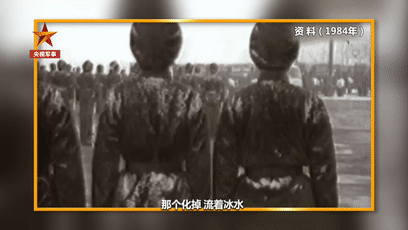 齊短發(fā)、“S彎”……新中國第一批受閱女兵的標配發(fā)型，好美！ 