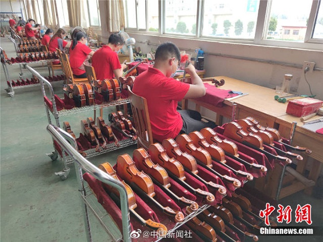老鄉(xiāng)幫老鄉(xiāng)，師傅帶徒弟，確山農(nóng)民華麗轉(zhuǎn)變?yōu)?ldquo;制琴師”