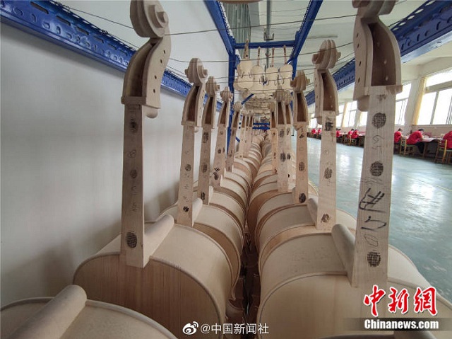 老鄉(xiāng)幫老鄉(xiāng)，師傅帶徒弟，確山農(nóng)民華麗轉(zhuǎn)變?yōu)?ldquo;制琴師”