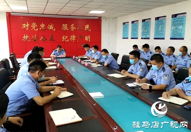 平輿縣公安局 “七個(gè)發(fā)力” 確?！鞍偃招袆?dòng)”取得實(shí)效