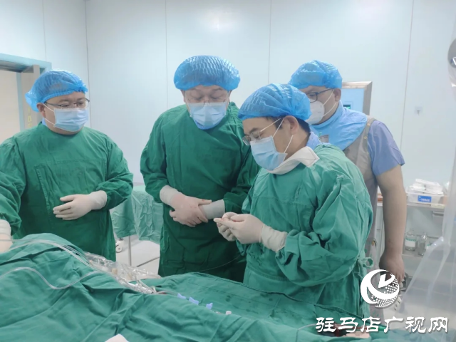 中國醫(yī)學(xué)科學(xué)院阜外醫(yī)院華中醫(yī)院文明實踐活動暨名醫(yī)名家平輿行走進(jìn)平輿縣人民醫(yī)院