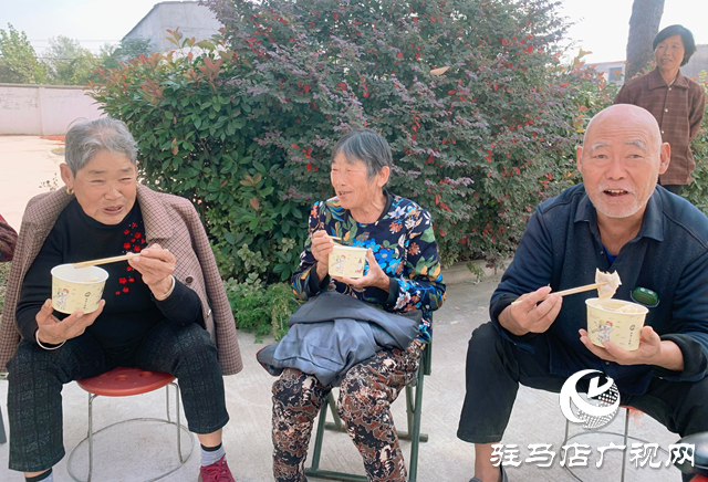 駐馬店經濟開發(fā)區(qū)紅十字天中救援隊舉辦情暖重陽主題活動