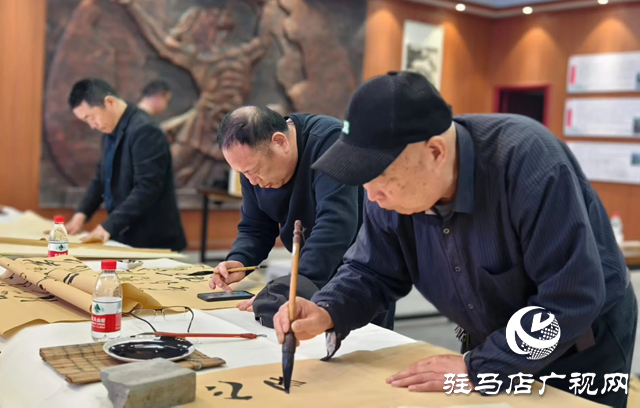 泌陽(yáng)縣“翰墨寄哀思”清明節(jié)書(shū)畫(huà)筆會(huì)啟幕
