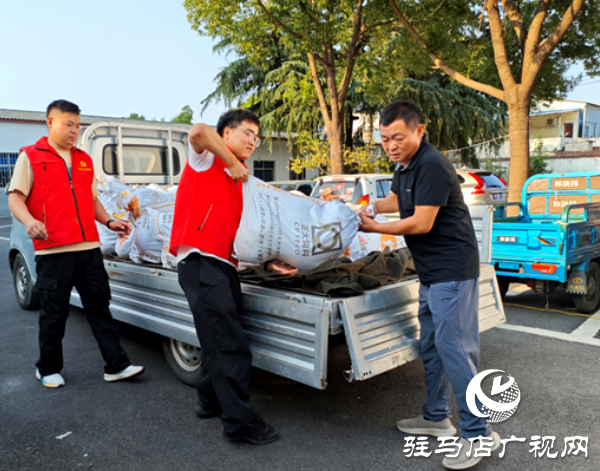 情系瓜農(nóng)解急難 愛(ài)心助銷人心暖
