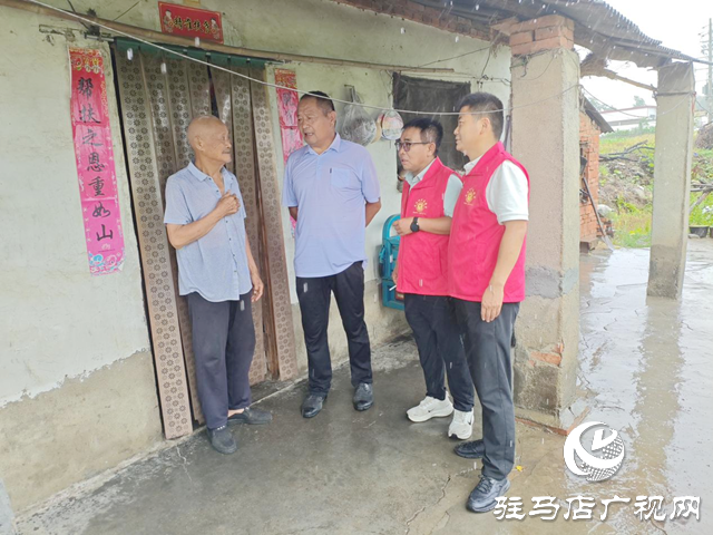 驛城區(qū)朱古洞鄉(xiāng)：雨中巡查防風險 筑牢防線保民安