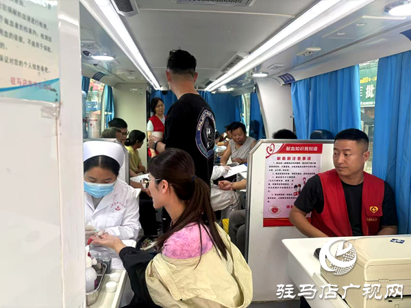 平輿縣萬金店鎮(zhèn)：熱血點燃希望，愛心傳遞力量