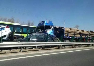 多車相撞，無(wú)責(zé)車也要賠付嗎？