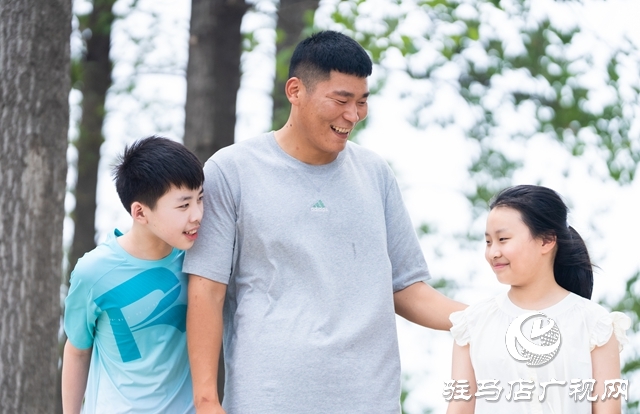  從冰河到暖陽：張軍偉救人義舉，繪就軍民魚水“親情畫卷