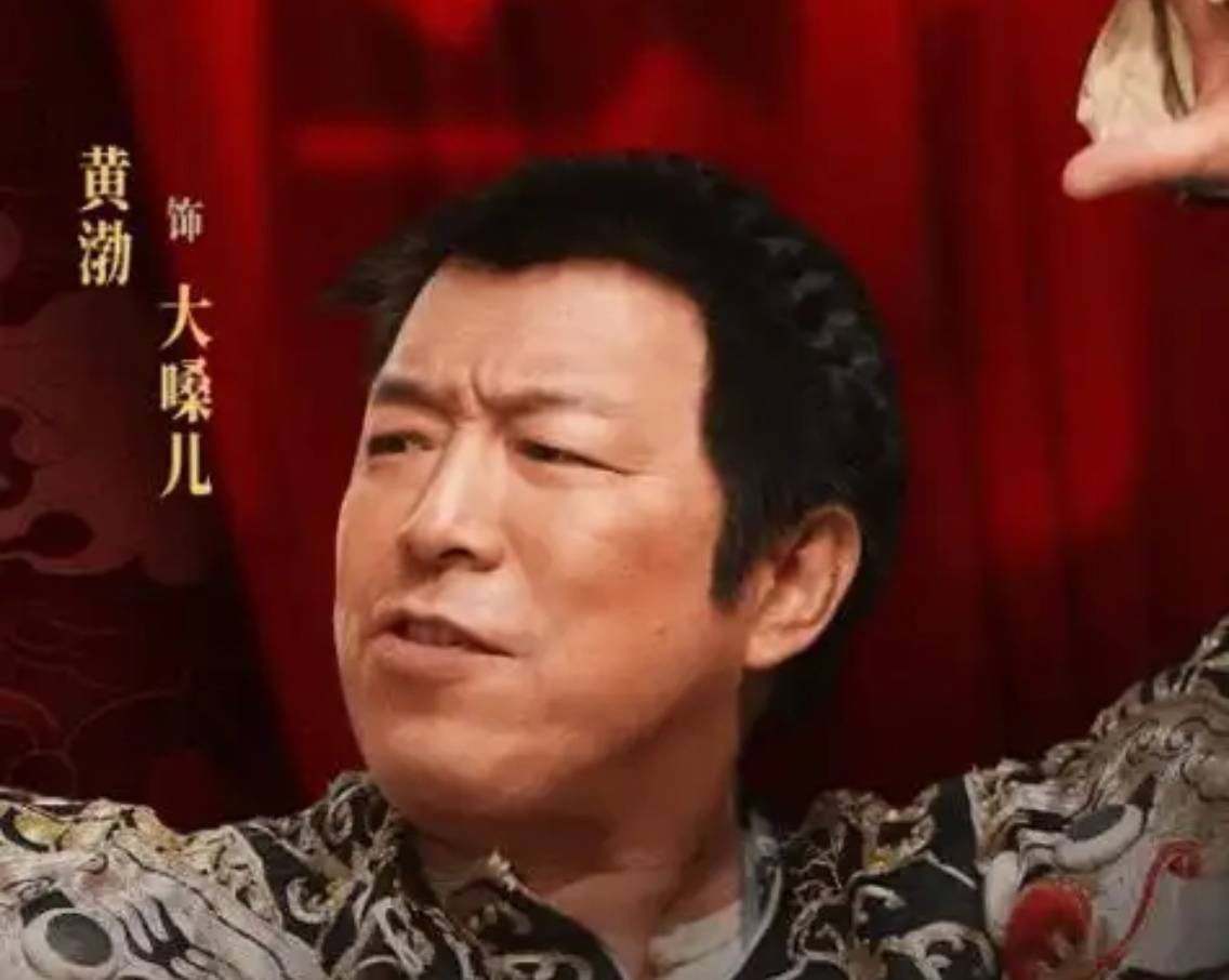 《戲臺(tái)》逆襲暑期檔，業(yè)內(nèi)評(píng)“陳佩斯在用經(jīng)歷和風(fēng)骨講故事”