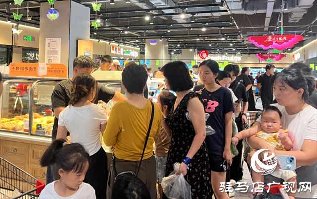 “晚8點(diǎn)經(jīng)濟(jì)”升溫：錯(cuò)峰購實(shí)惠 消費(fèi)更理性