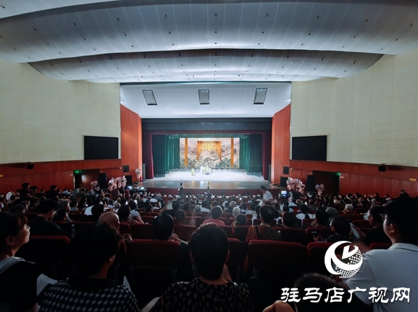 黃河戲劇節(jié)經(jīng)典豫劇《必正與妙?！妨料嗥捷浛h文化藝術(shù)中心