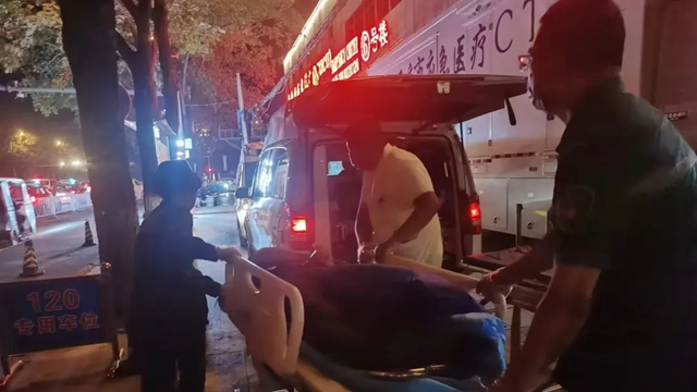 駐馬店市中醫(yī)院急診上演極速救援，貨車司機重獲新生