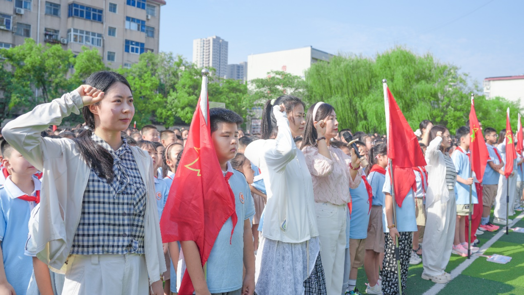  駐馬店實(shí)驗小學(xué)舉行2025年秋期開學(xué)典禮