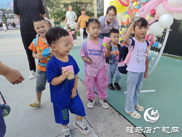  萌娃啟航 童夢(mèng)初綻——開(kāi)發(fā)區(qū)第十幼兒園刁莊分園隆重舉行開(kāi)學(xué)典禮