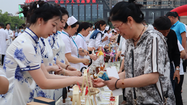  “逛夜市·學(xué)養(yǎng)生”駐馬店市第二中醫(yī)院將開展中醫(yī)文化夜市活動(dòng)