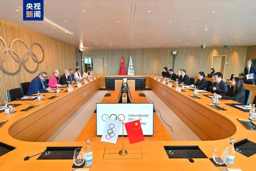 臺(tái)灣學(xué)者賴岳謙大贊央視閱兵直播：堪稱“核彈級(jí)”文化軟實(shí)力的展現(xiàn)！